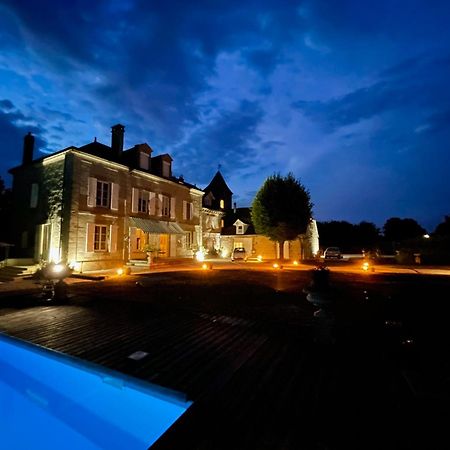 French Correze Moulin Bleu Hotel Saint-Pantaléon-de-Larche Exterior foto